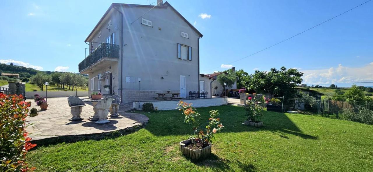 Delizioso Appartamento Collinare Limigiano Exterior foto